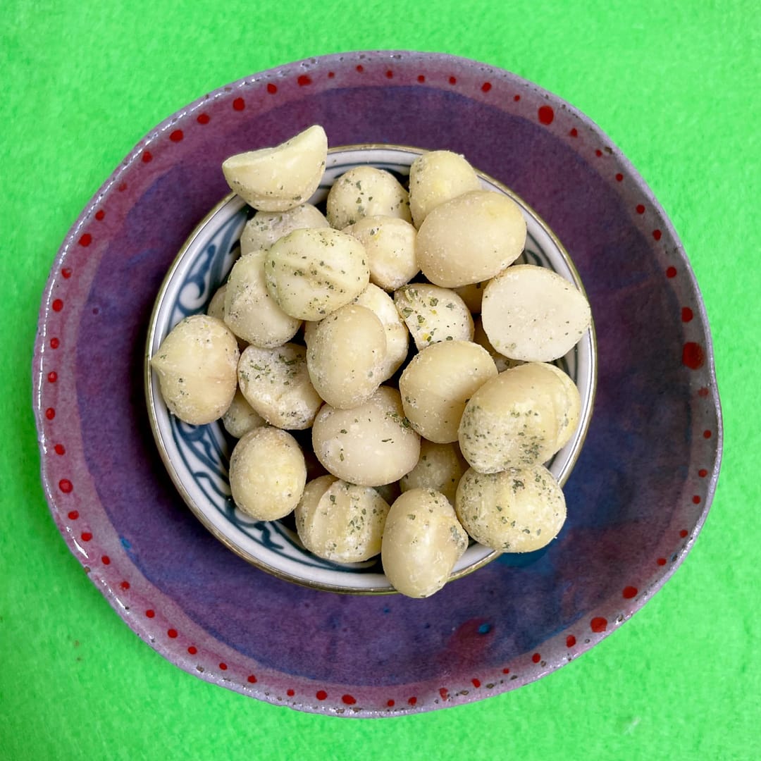 Macadamia tins Oct2420